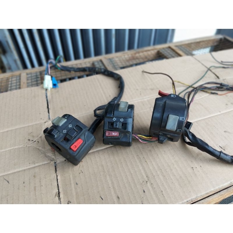 Holder kiri Vixion lama/new original