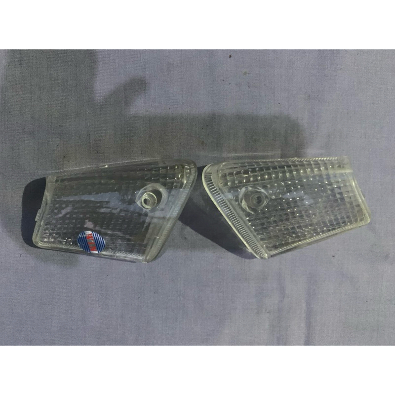 Satu Set Mika Lampu Sen Sein Depan Suzuki Crystal