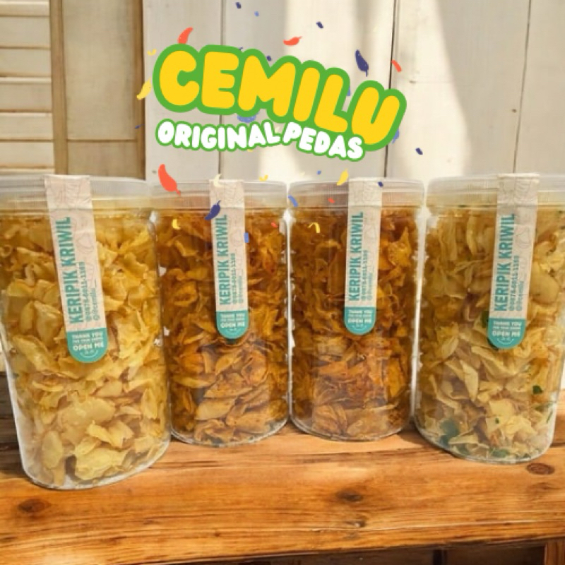

KRIPIK SINGKONG KRIWIL original/pedas daun jeruk. keluarga tidak keras renyah cobain dan Buktikan