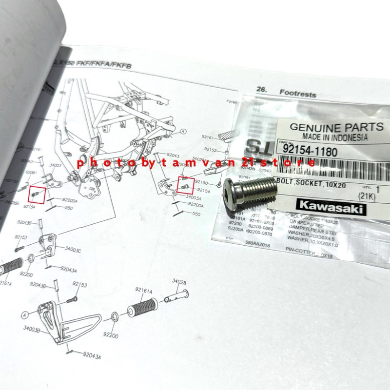 BAUT DUDUKAN STEP DEPAN KLX 150 BF DTRACKER ORIGINAL KAWASAKI 92154-1180 (Rak Hijau.C6)