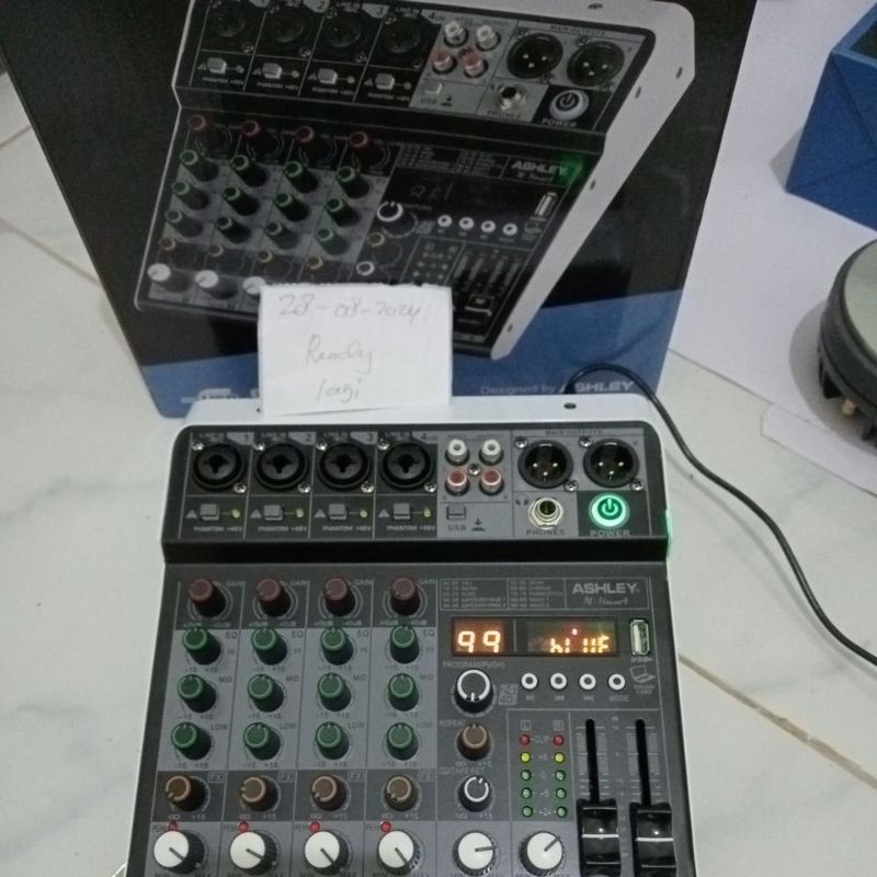 Mixer Ashley M-House 4  4 Mono Mic line Channel input