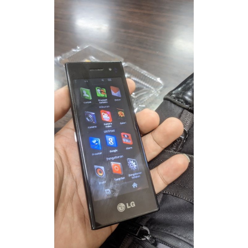 LG BL40 chocolate bahan