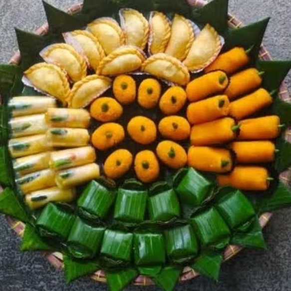 

Kue Tampah isi 50 pcs Uk Kue Standar Termurah