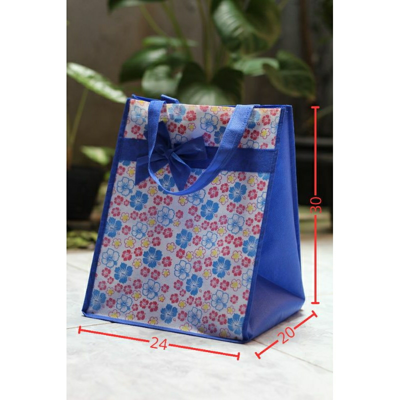 

12 pcs. Tas untuk hampers, nasi kotak, snack, souvenir. Ukuran 20