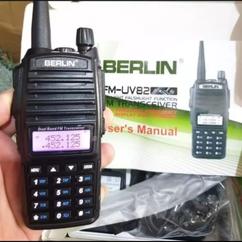 HT BERLIN UV82  DUAL BAND UHF VHF WALKIE TALKIE