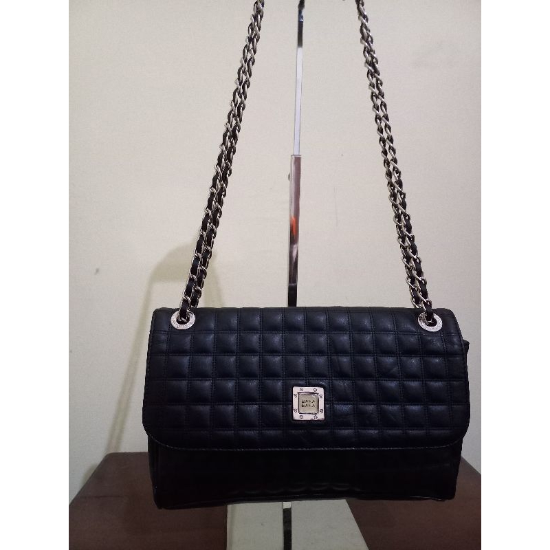 shoulder dan sling dari Bana Bana bahan kulas. lengkap talpan bawaan rantai mix kulit