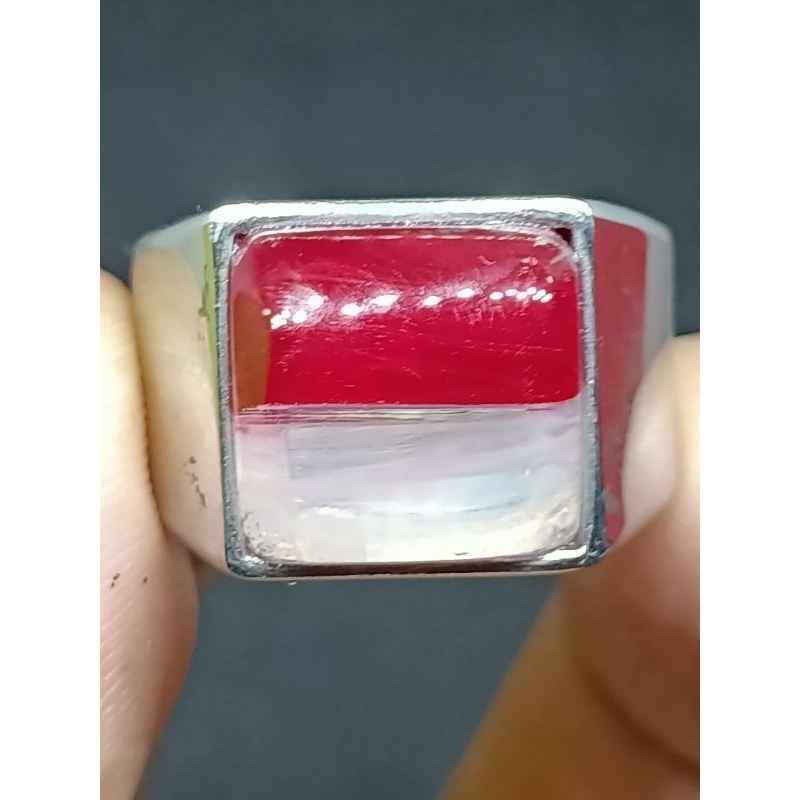 Cincin Batu Merah Putih