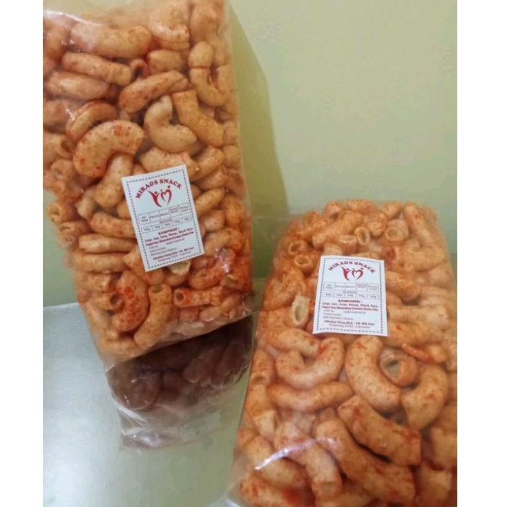 

Cemilan Macaroni Makaroni Pedas 220gr