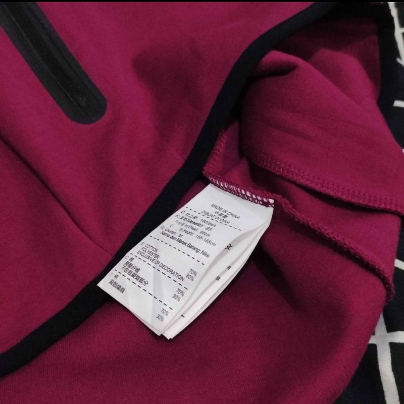 NIKE TECH FLEECE