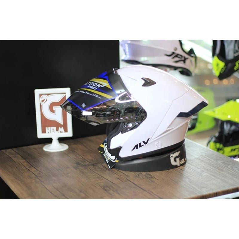 ALV ULTRON PRO SOLID / HELM ALV ULTRON PRO