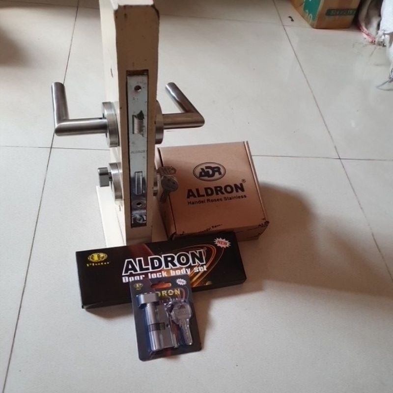 kunci pintu roses komplit + silinder knop 4 keys aldron stainless