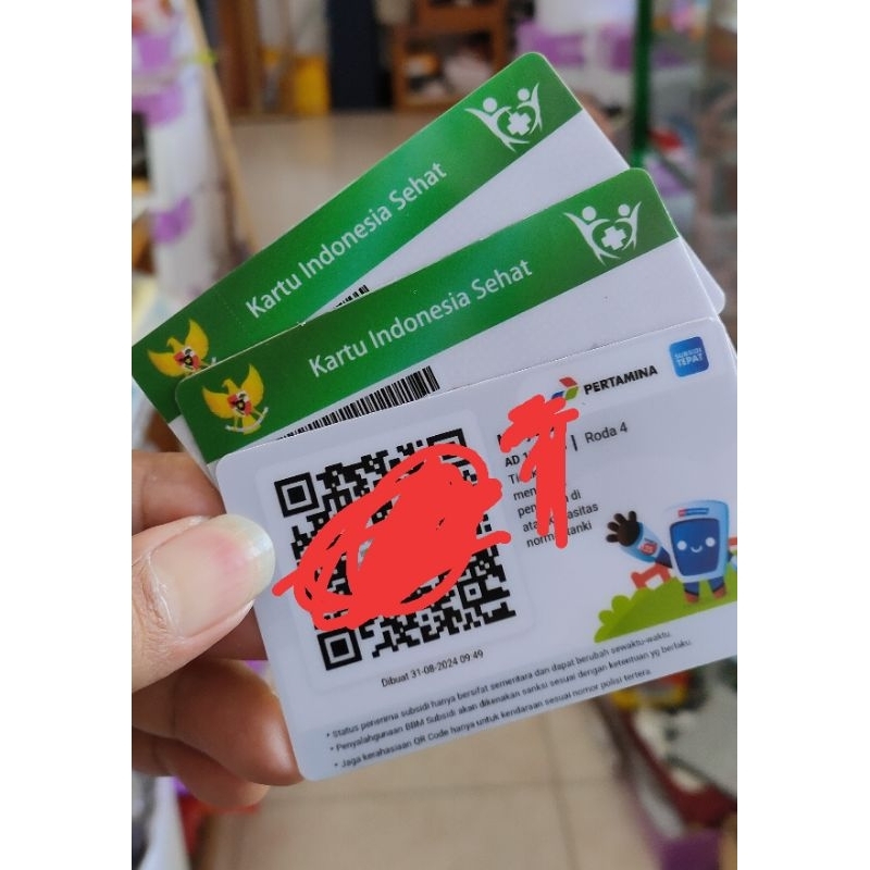 

Cetak name tag bahan pvc , bisa cetak yang lain