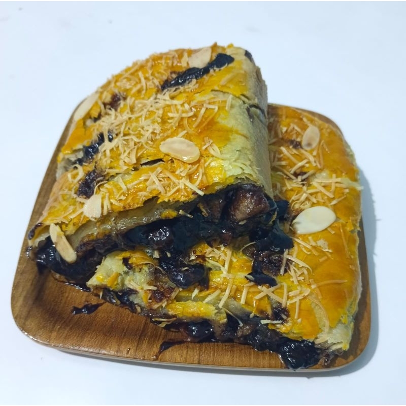 

pisang strudle coklat lumer/cemilan/makanan/oleh-oleh/kue