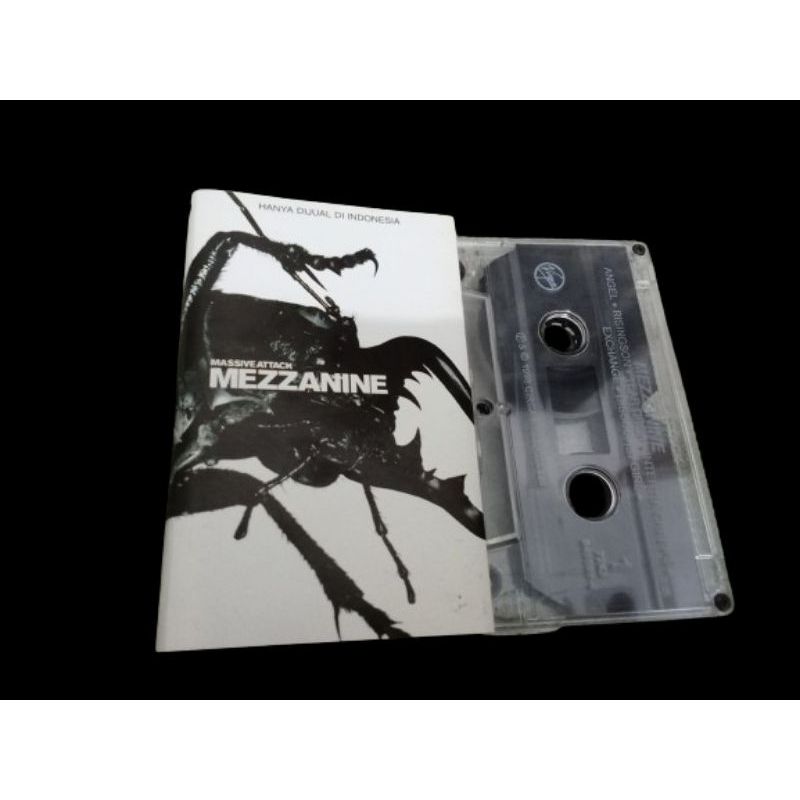 Kaset Pita Massive Attack - Mezzanine