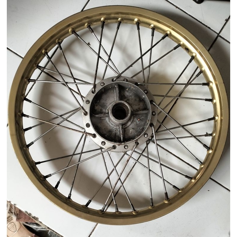 Velg pelek Rossi satria 2tak  hiu lumba doubledisc belakang