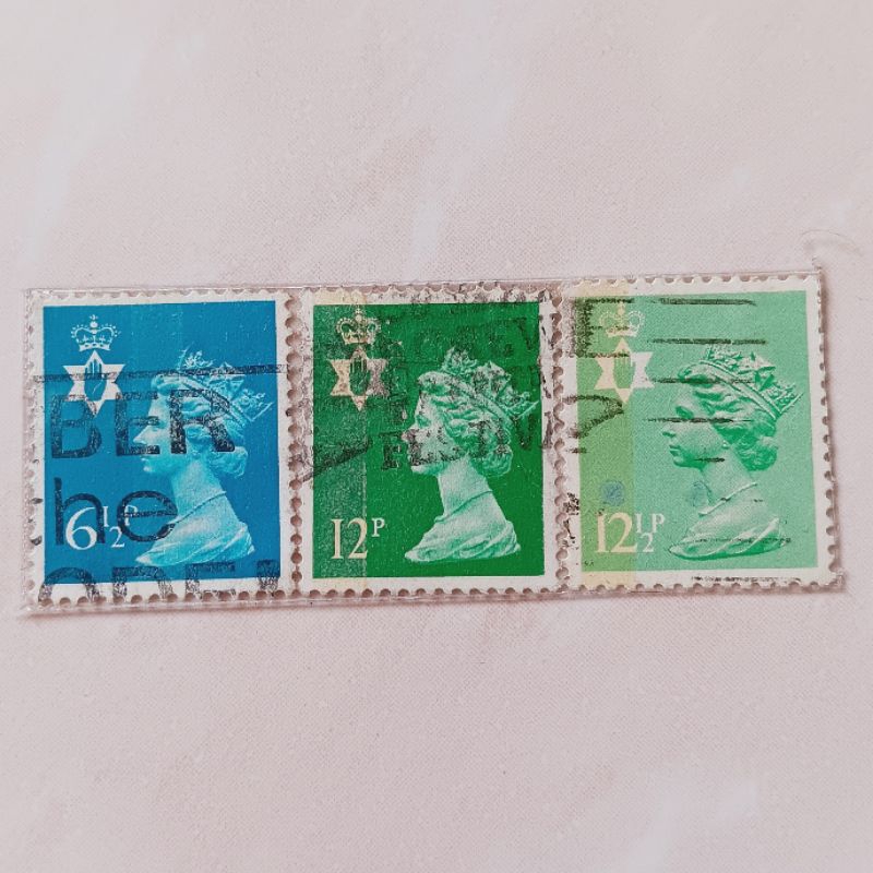 

(AB) Perangko Inggris Terbitan Regional Irlandia Utara Tahun 1970 - 1990an Queen Elizabeth Set 3 pcs Used