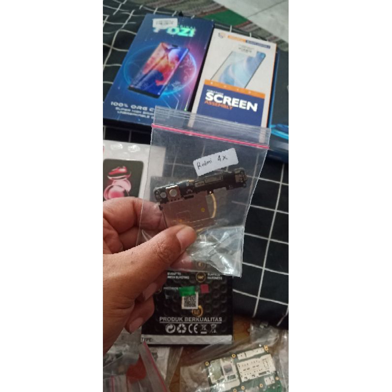 Penutup mesin redmi 4x bekas ori