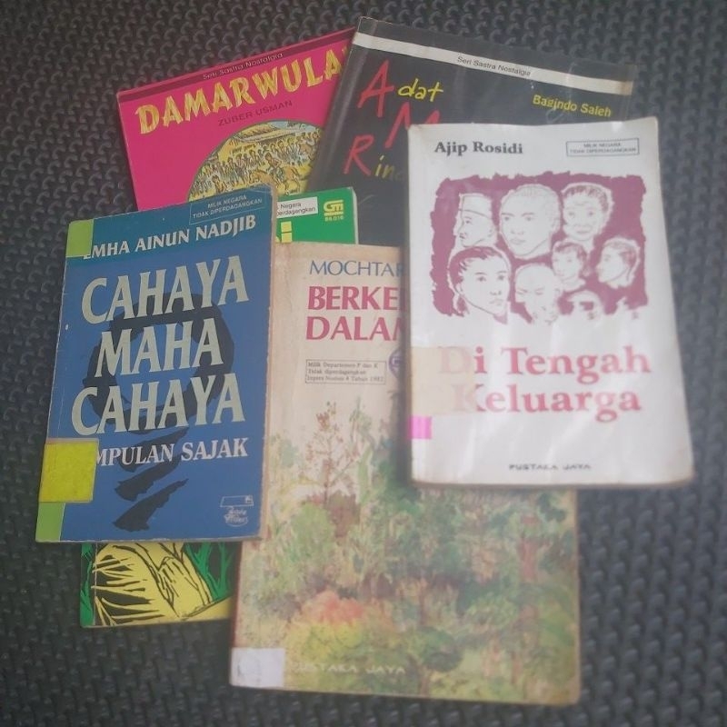 Obral Buku-Buku Sastra