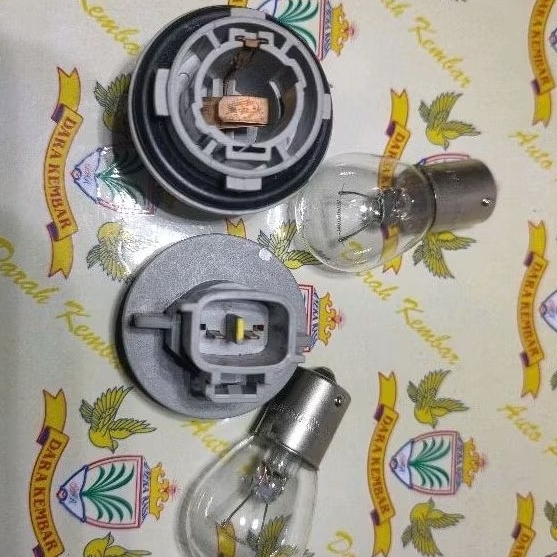 Fitting + Bohlam Soket Fiting Lampu Sein Fortuner Pajero Canter Original Life Koito Ichikoh