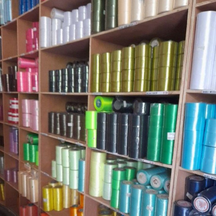 

BIG PROMO Pita Satin Ukuran 15 inch 4cm Per Roll