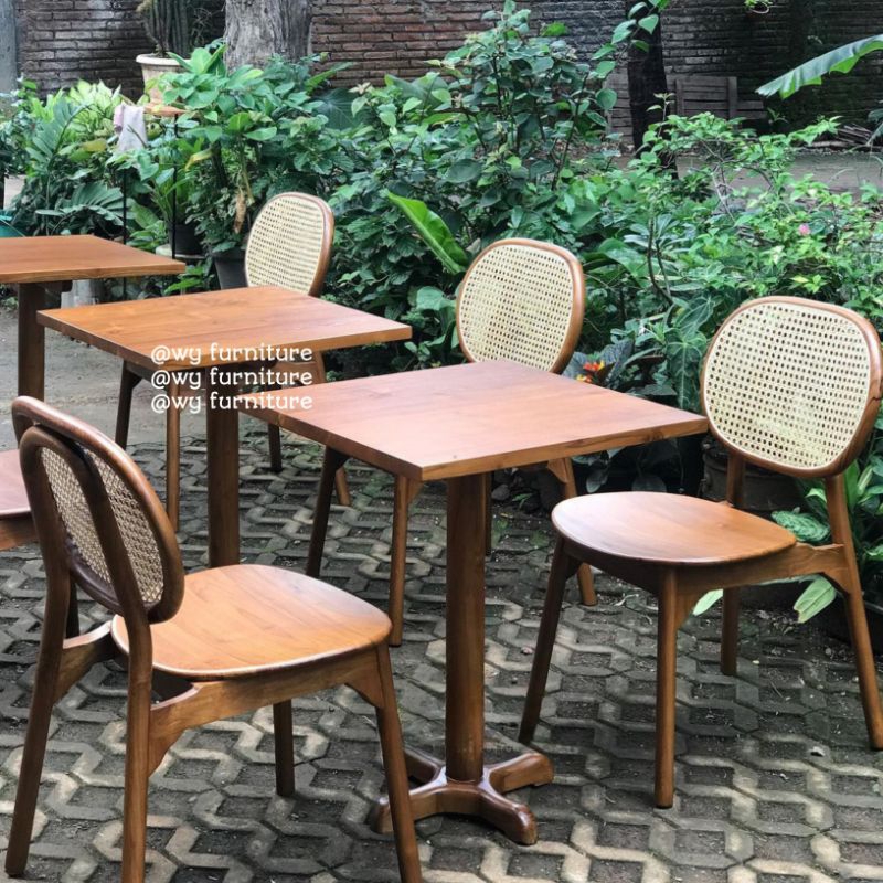 meja cafe minalis kayu jati, kursi cafe kayu jati rotan, meja teras kayu jati