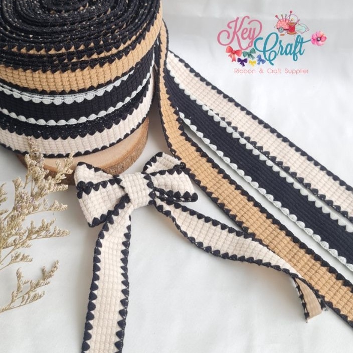 

TERLARISSS Pita Korea Tweed Anyaman size 25cm