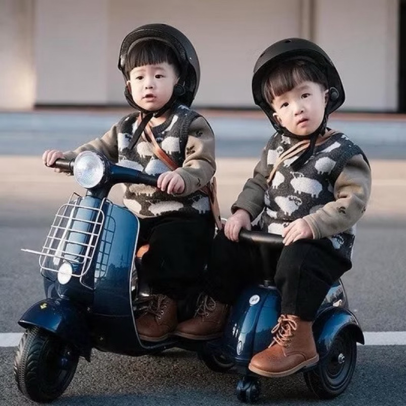 RIDE ON JUMBO MOTOR BONCENG GANDENG VESPA HARLEY ANAK REMOTE RC BOMBOMCAR MOBIL MOBILAN AKI CHARGE K