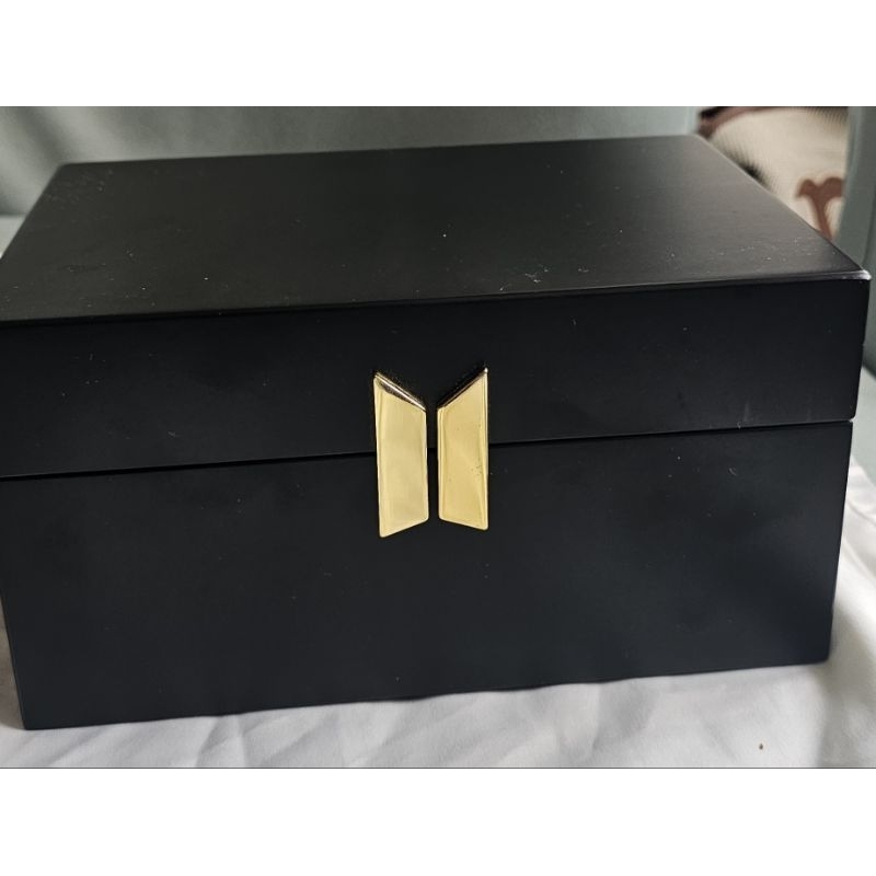 Merch box 6 bts