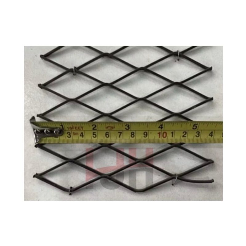 Expanded metal mesh F 2028 ukuran costum . kawat ram plat besi wiremesh industrial.