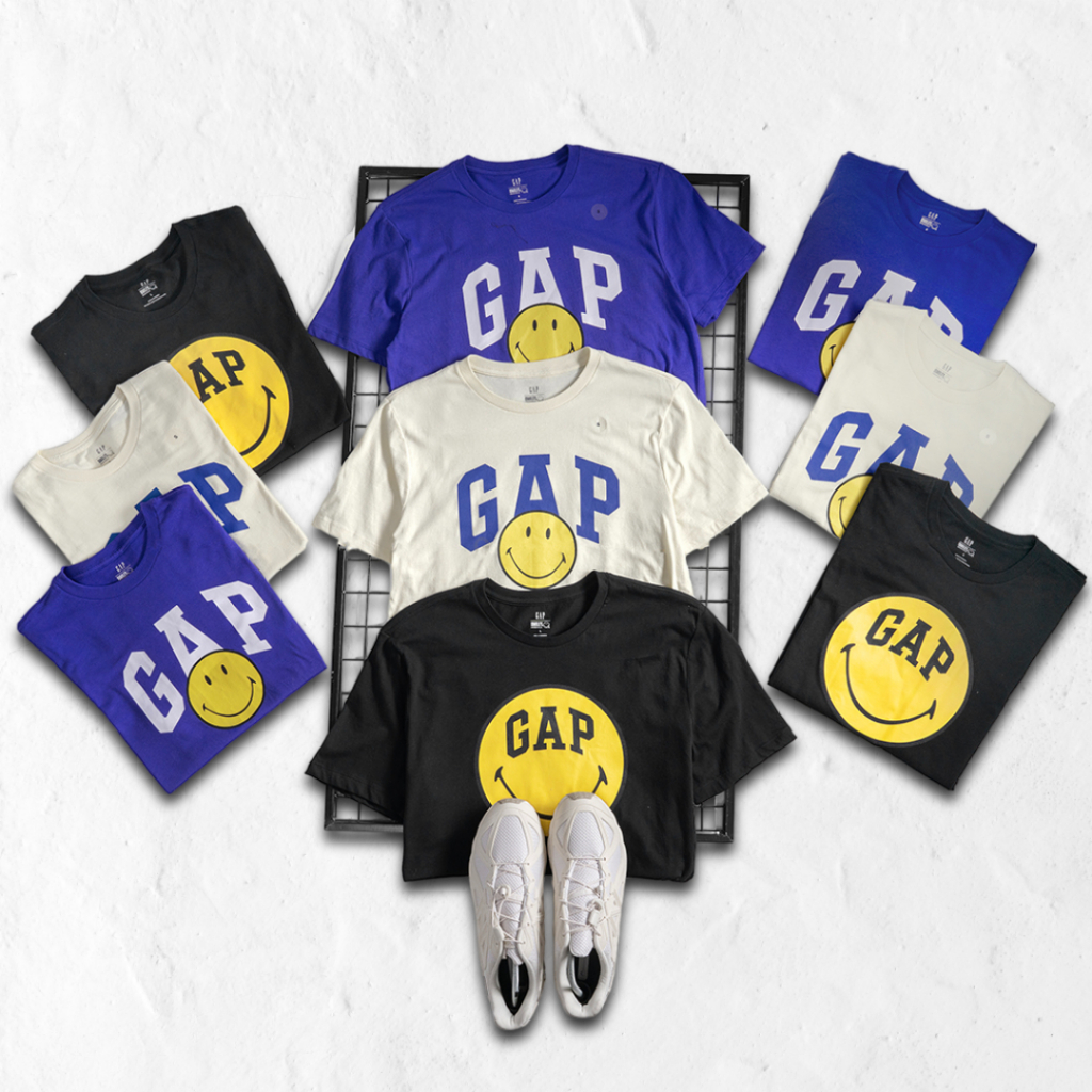 Kaos Pria Lengan Pendek Smiley World Logo