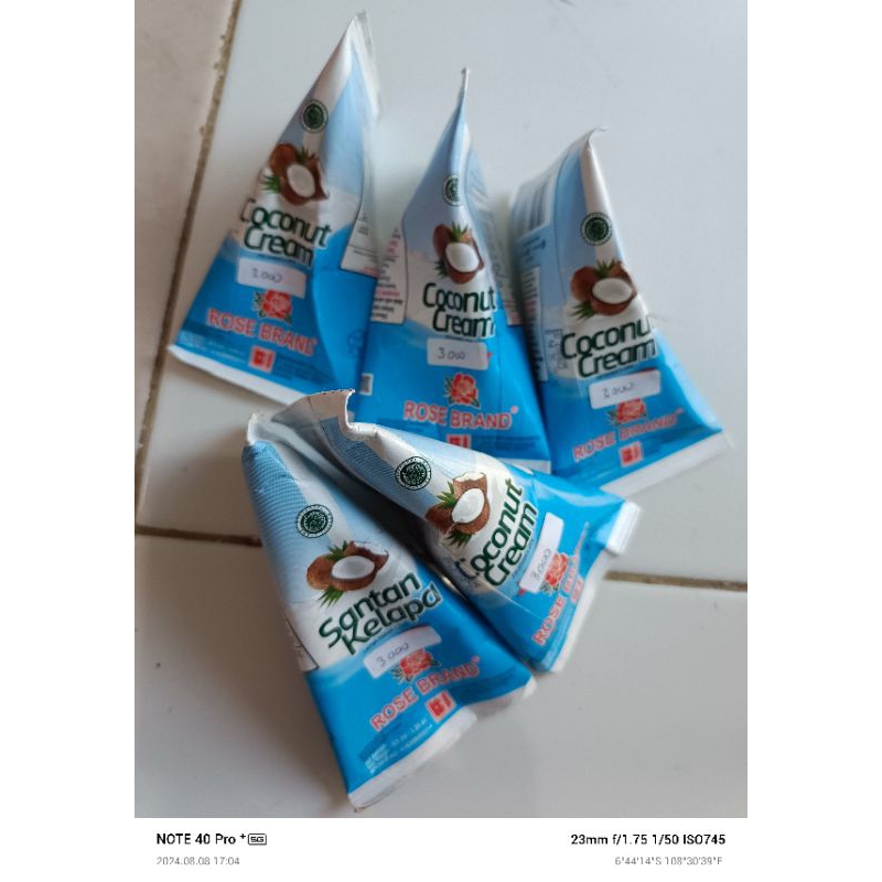

Santan Kelapa Rosebrand/Santan Instan
