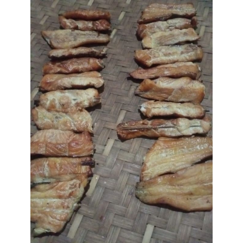 

ikan pari asap 13 pcs