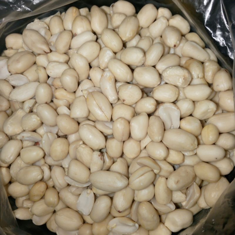 

kacang tanah mentah kupas
