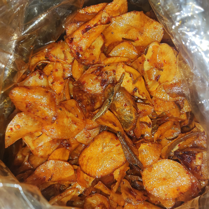 

Keripik Singkong Pedas Ikan Teri Gurih & Kriuk!! 200gr 500gr 1kg