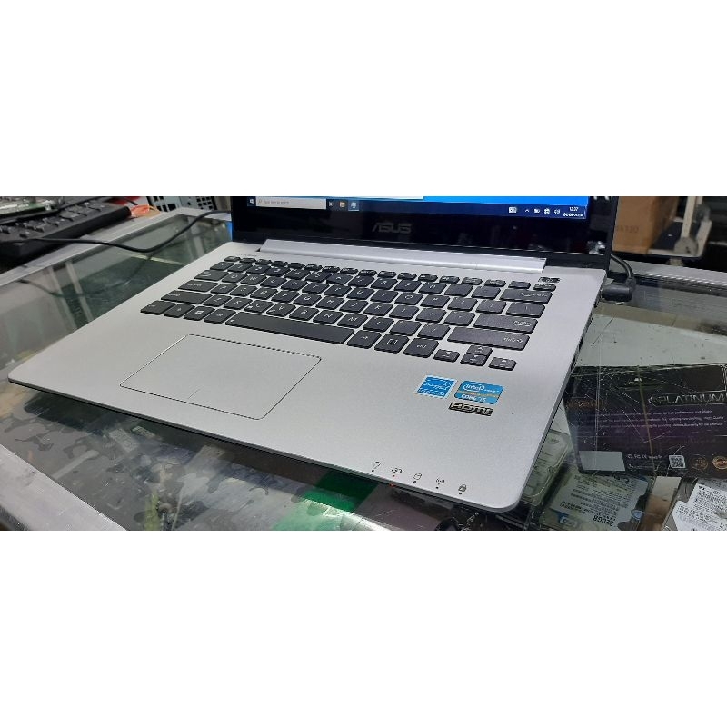 Asus vivobook s300ca core i5 touchscreen