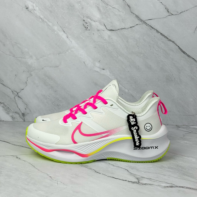 NIKE ZOOMX SMILE “WHITE PINK FUCSHIA”