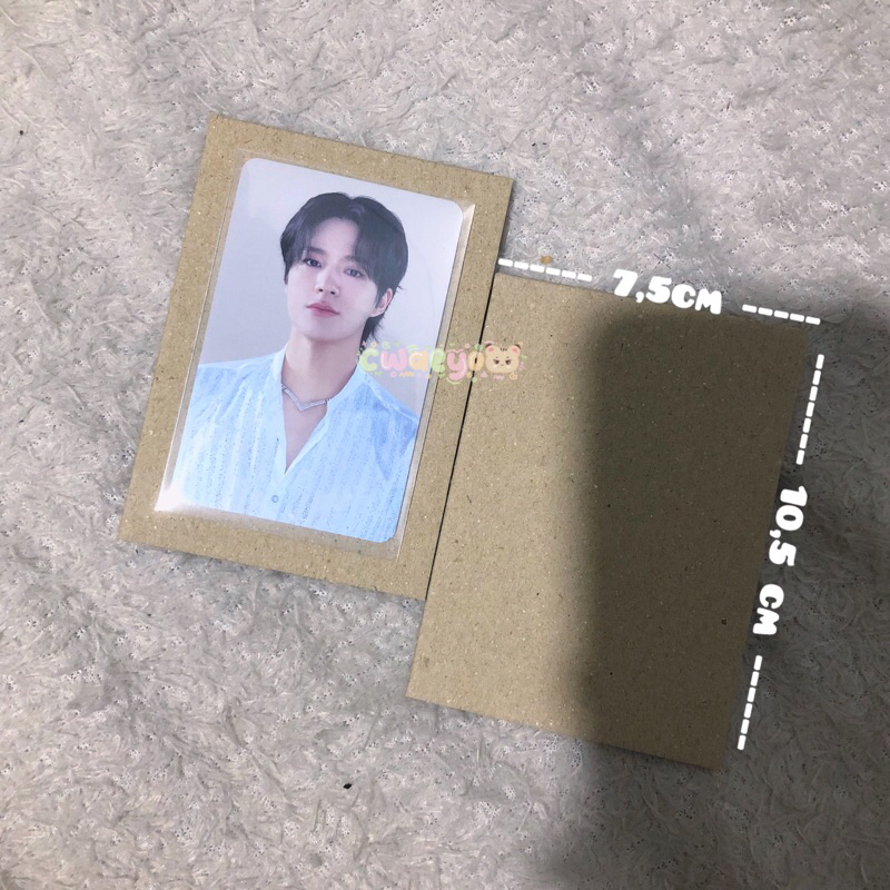 

[ISI 10] Yellow Board No. 30 Untuk Packing Photocard Uk. 7,5 x 10,5 cm (A7)