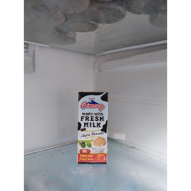 

UHT Cimory 250 ml