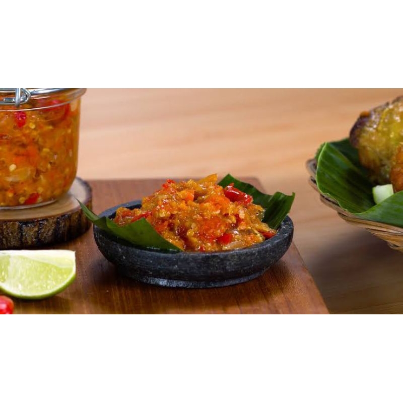 

Sambal Bawang // Onion Chili Sauce Bymangepol