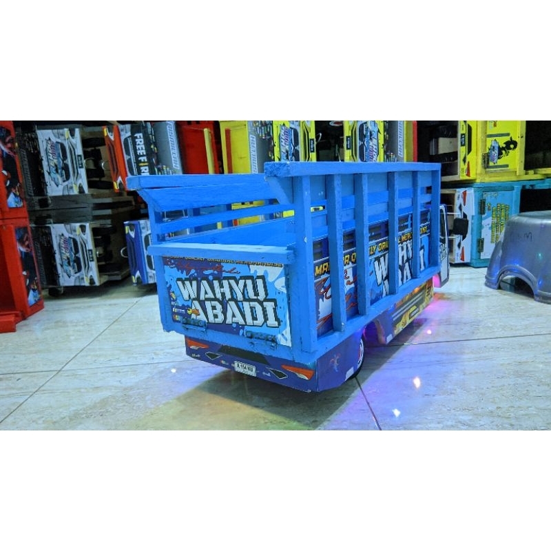 miniatur truk kayu jumbo panjang 58cm pintu belakang bisa dibuka