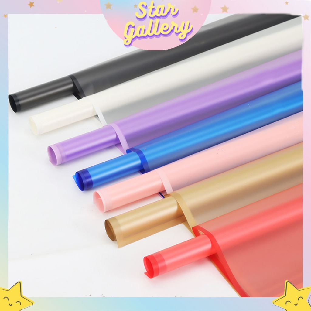 

KERTAS BUNGA FLOWER WRAPPING CELLOPHANE MOTIF LINE SMALL COLOR (ECER) WATERPROOF KB05