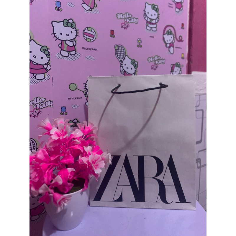 

paperbag Zara putih