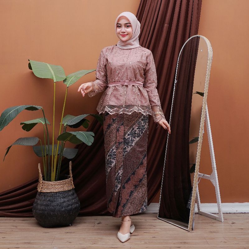 Kebaya Broklat/ Gamis Broklat/ gamis broklat mewah dan elegan/ gamis broklat terbaru 2024/ gamis bro