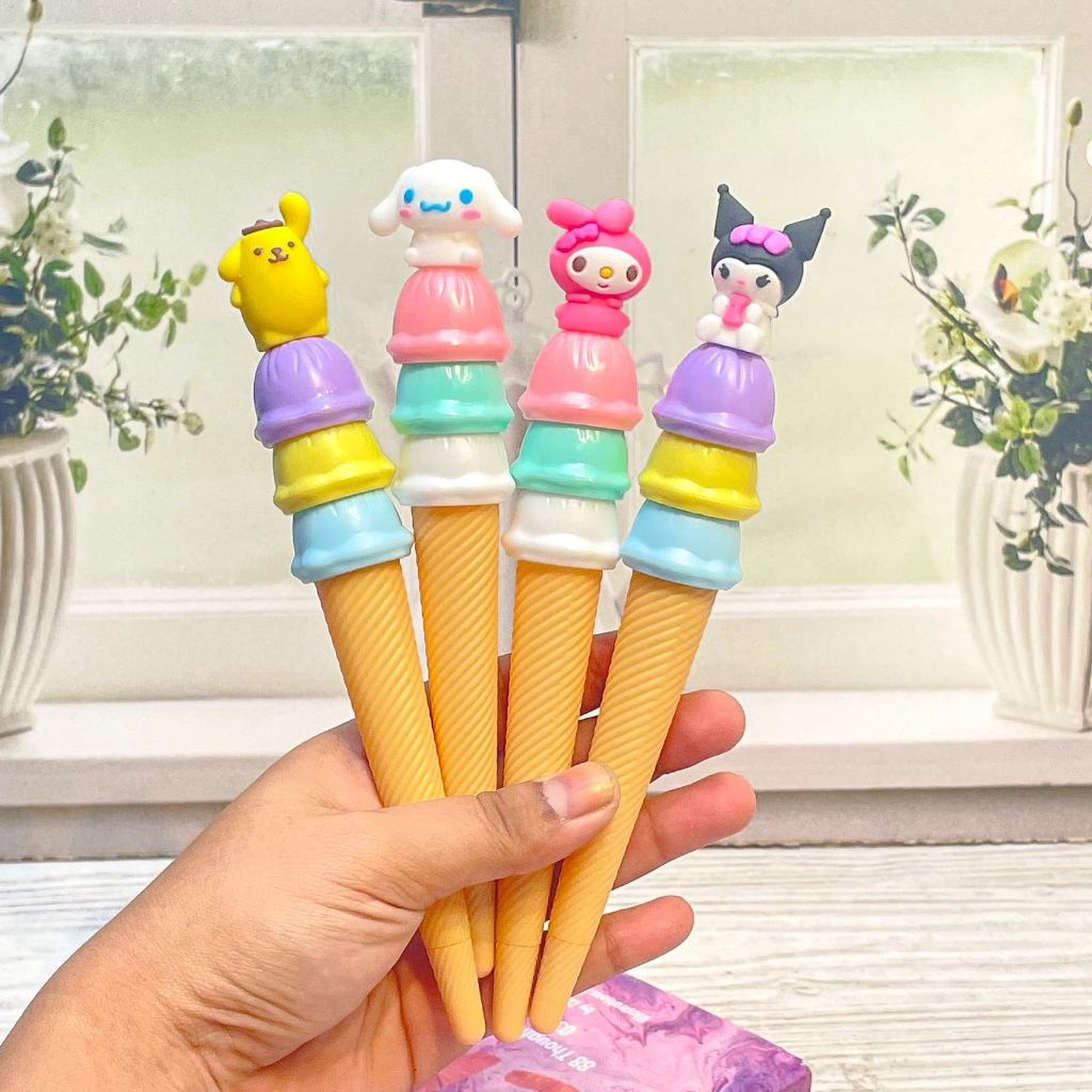 

Pulpen / Bolpoin / Pena / Pen Gel Tinta Hitam Ice Cream Cone PGK-1431 Karakter Kartun Sanrio Hello Kitty Kuromi Cinnamoroll Pompompurin My Melody Ice Cream Code Pink Kuning Ungu Hadiah Anak Souvenir Dewasa COD