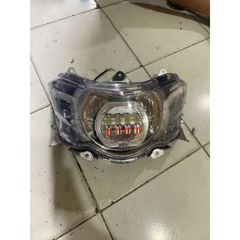 Lampu depan Xeon GT 125 biled RGB 8D