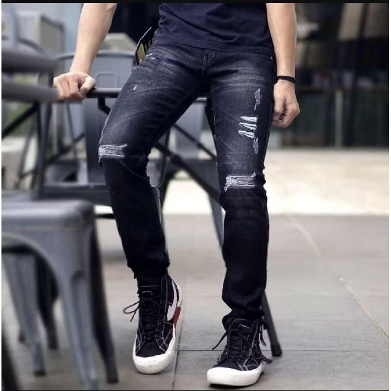 Celana Jeans Pria Sobek Lutut Ripped Hitam - Celana Panjang Denim Snow