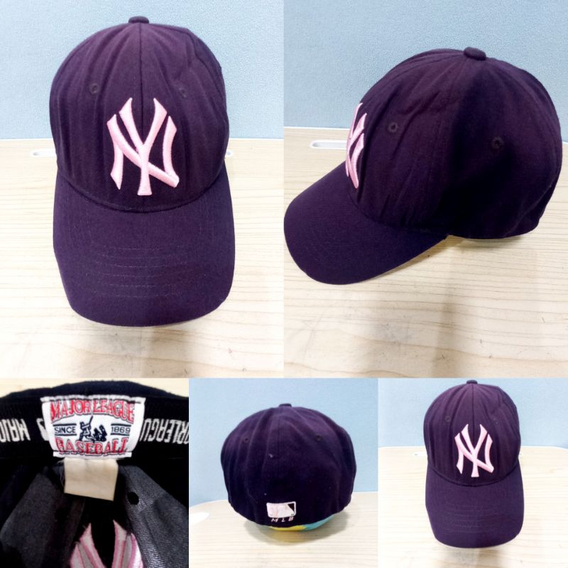 Topi Major League Baseball (MLB)