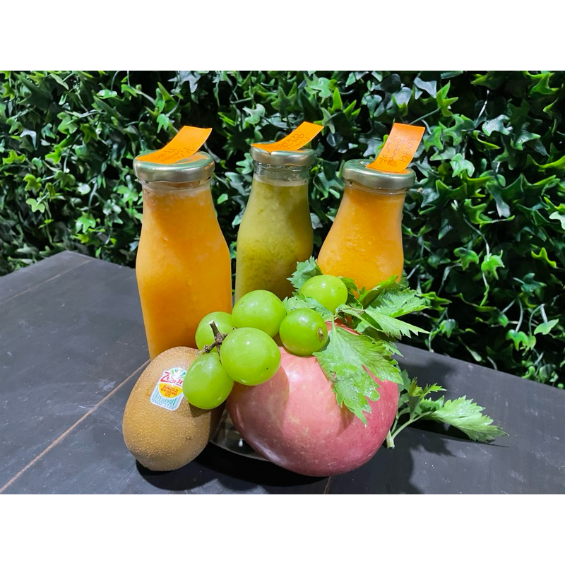 

cold pressed juice clear skin