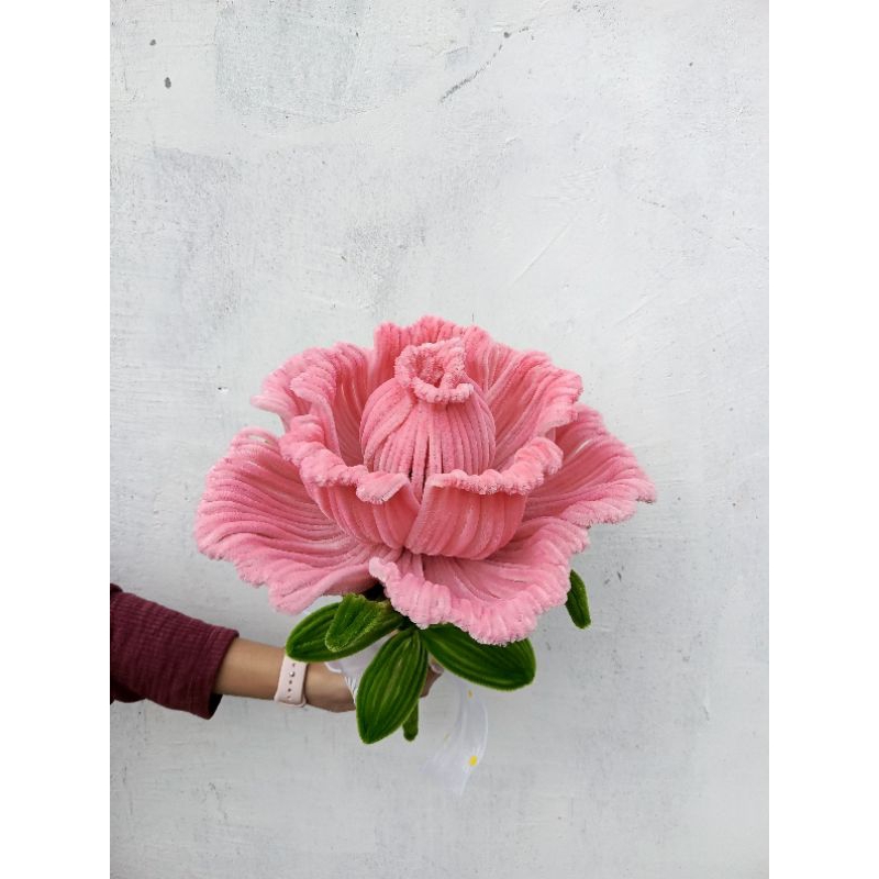 

Pipe cleaner giant rose