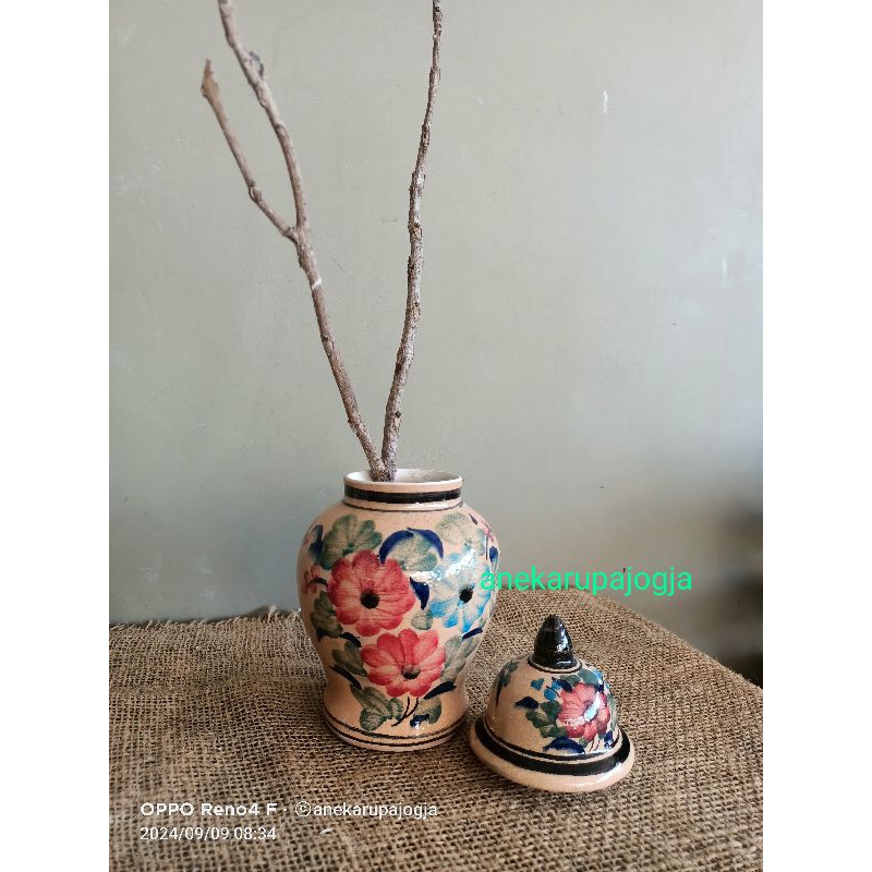 vas guci keramik lukis motif bunga untuk hiasan lemari